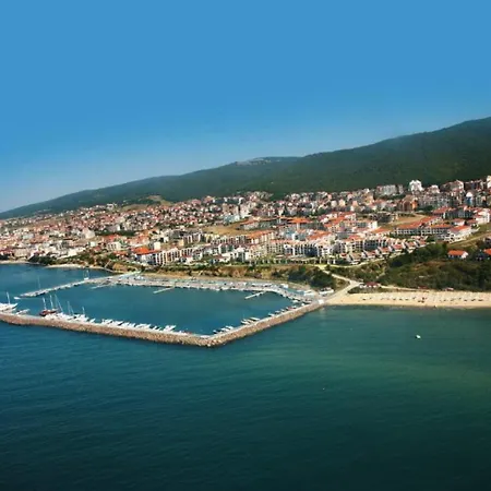 Apartment Horizon 10 'в' *